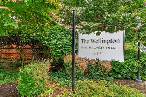 949 Palmer Rd #5K, Bronxville, NY 10708