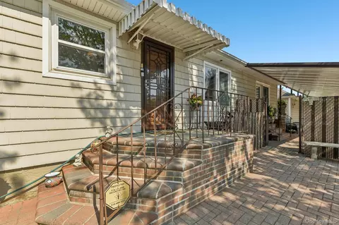7814 Langdale St, New York, NY 11040