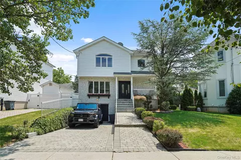 268 Ardsley St, Staten Island, NY 10306