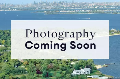 63 Teed St, Huntington Station, NY 11746