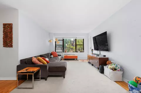 325 Main St #4C, White Plains, NY 10601