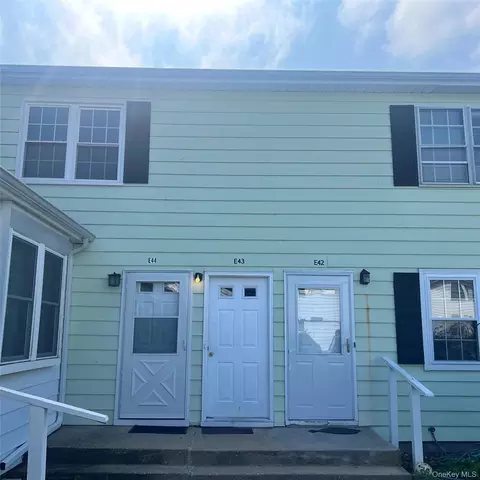 1000 Ninth St #43, Greenport, NY 11944