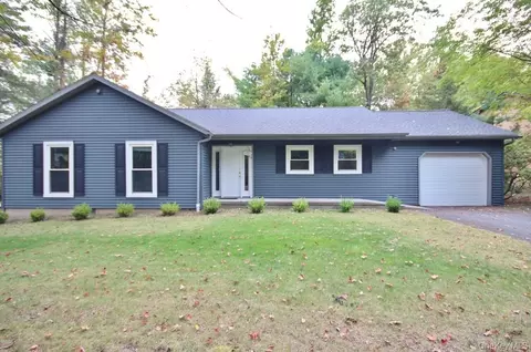 5 Drake Ln, Thompson, NY 12775