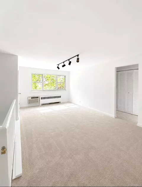 14745 69 Rd #B, Flushing, NY 11367 photo 5