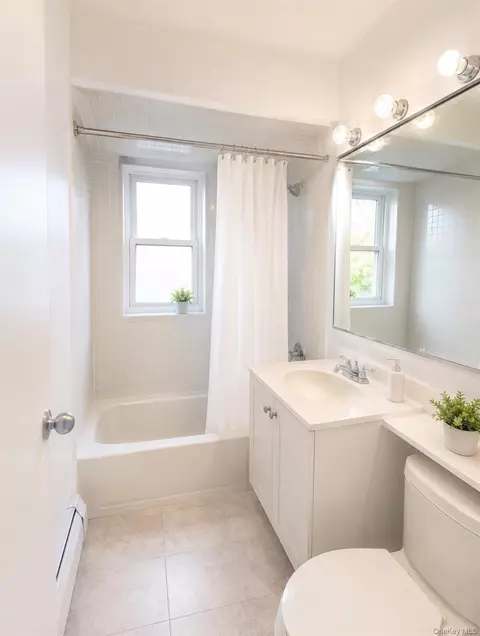 14745 69 Rd #B, Flushing, NY 11367 photo 6