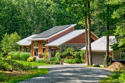 116 Francis Dr, Tusten, NY 12764