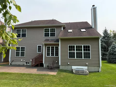 Exterior - 415 Vassar Pl, Fishkill, NY 12524 photo 2 of 8