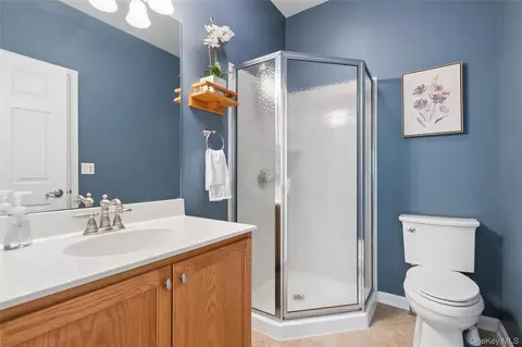 Bath - 415 Vassar Pl, Fishkill, NY 12524 photo 1 of 7