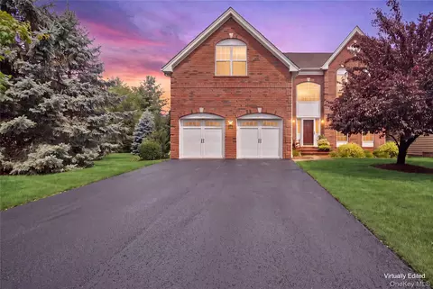 Exterior - 415 Vassar Pl, Fishkill, NY 12524 photo 8 of 8
