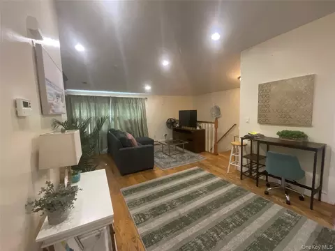 11511 172nd St, Jamaica, NY 11434