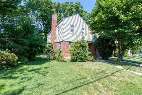 79-38 Bell Blvd, New York, NY 11364