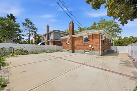 Exterior - 2811 Clearview Expy, New York, NY 11360 photo 4 of 5