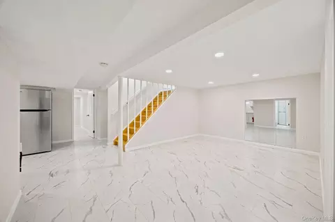 Living - 2811 Clearview Expy, New York, NY 11360 photo 5 of 5