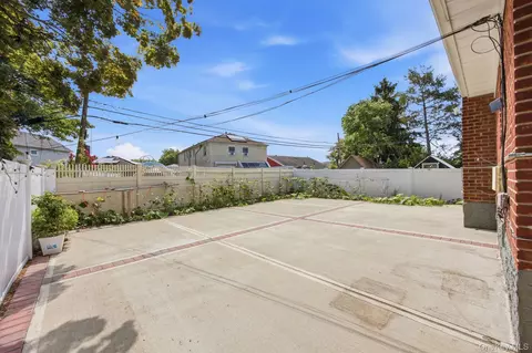 Exterior - 2811 Clearview Expy, New York, NY 11360 photo 3 of 5