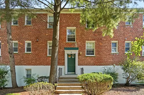 39 Fieldstone Dr #H2, Greenburgh, NY 10530