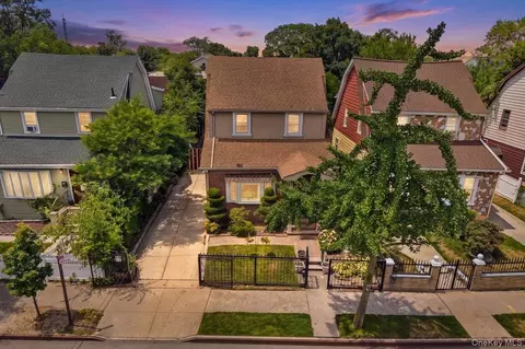 11956 Farmers Blvd, New York, NY 11412