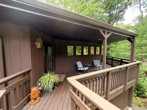 66 High Hill Rd, Tuxedo, NY 10987