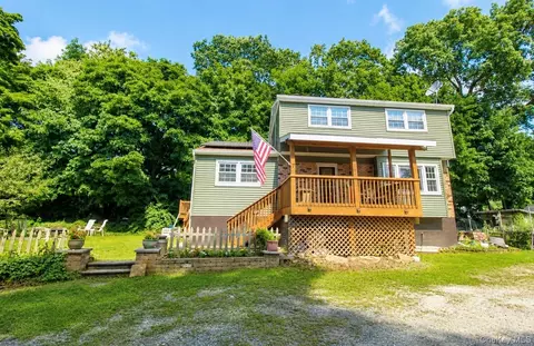 7 Graziano Ln, Highlands, NY 10928