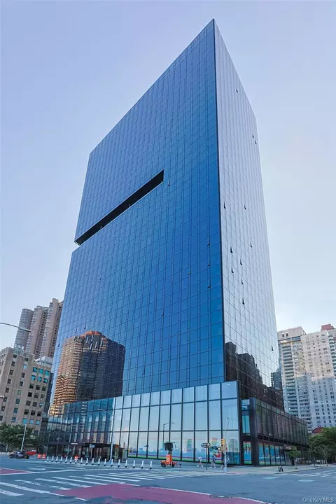 685 1st Ave #31F, New York, NY 10016