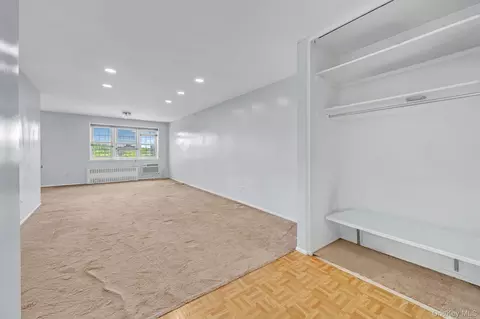 8710 149th Ave #5F, Howard Beach, NY 11414