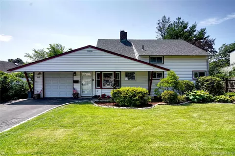 50 Grey Ln, Levittown, NY 11756