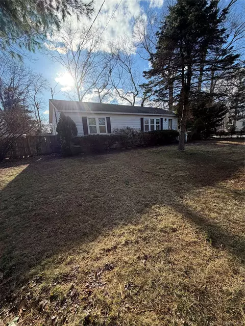 Exterior - 60 Webb Ave, Patchogue, NY 11772 photo 1 of 6