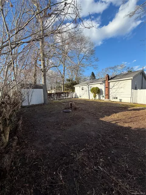 Exterior - 60 Webb Ave, Patchogue, NY 11772 photo 5 of 6