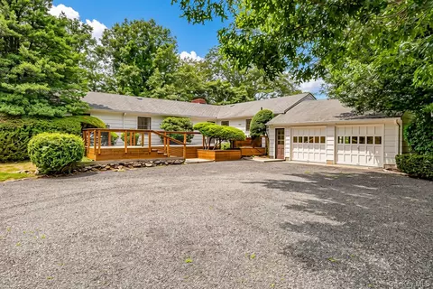 3 South Run, Cold Spring Harbor, NY 11724