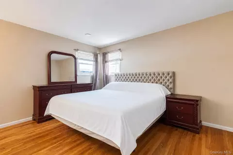 Bedroom - 437 Commack Rd, Islip, NY 11751 photo 1 of 6