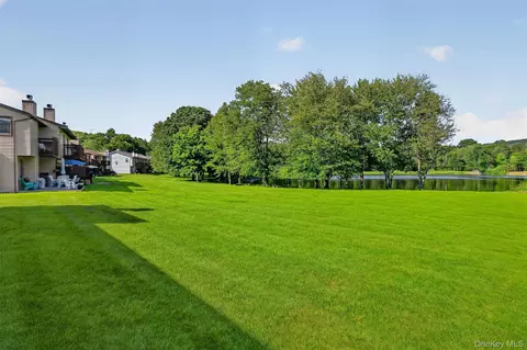 Exterior - 154 Eagleton Dr, Monroe, NY 10950 photo 2 of 3