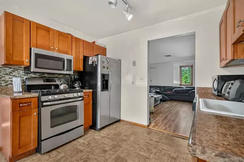 Kitchen - 154 Eagleton Dr, Monroe, NY 10950 photo 1 of 3