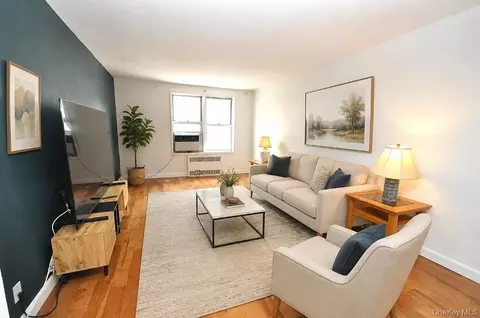 491 Riverdale Ave #3C, Yonkers, NY 10705