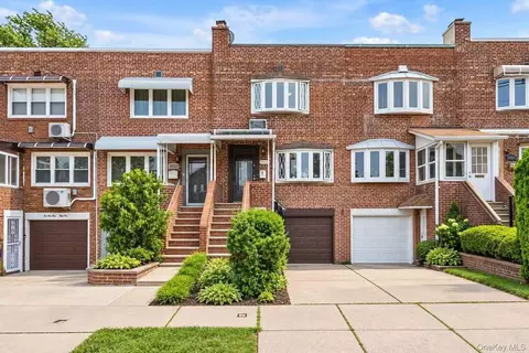 15150 11th Ave, New York, NY 11357