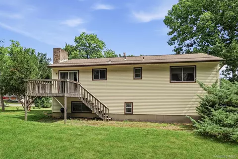 55 Sutton Park Rd, Poughkeepsie, NY 12603 photo 29