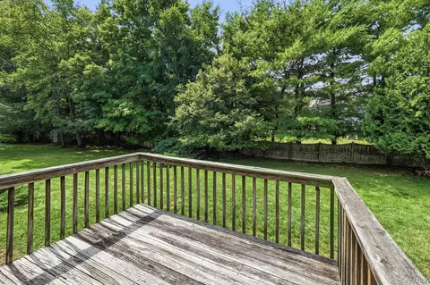55 Sutton Park Rd, Poughkeepsie, NY 12603 photo 10