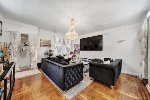 1029 Wheeler Ave, New York, NY 10472