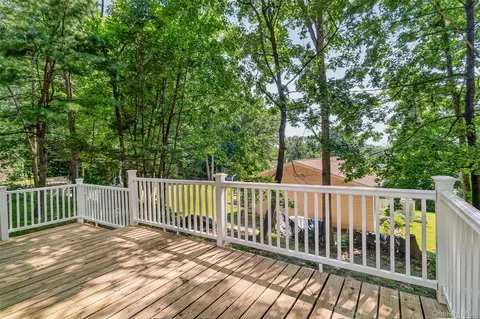 Exterior - 52 Mountain Ave, Warwick Town, NY 10925 photo 1 of 3