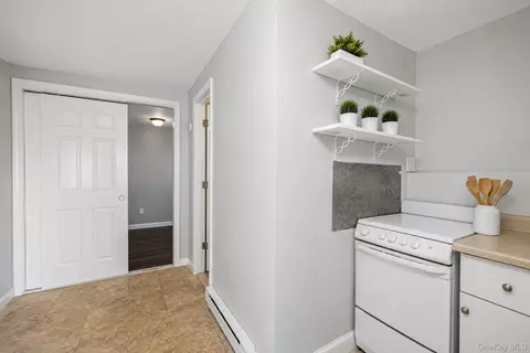 Entry Way - 237 Dovecote Ln, Central Islip, NY 11722 photo 2 of 2