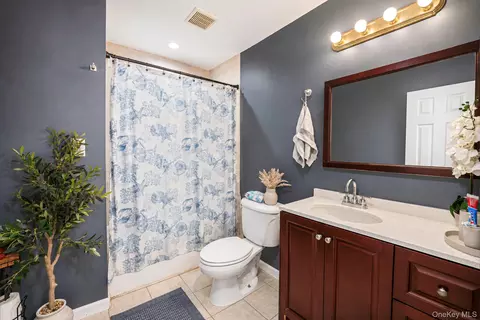 Bath - 237 Dovecote Ln, Central Islip, NY 11722 photo 1 of 2