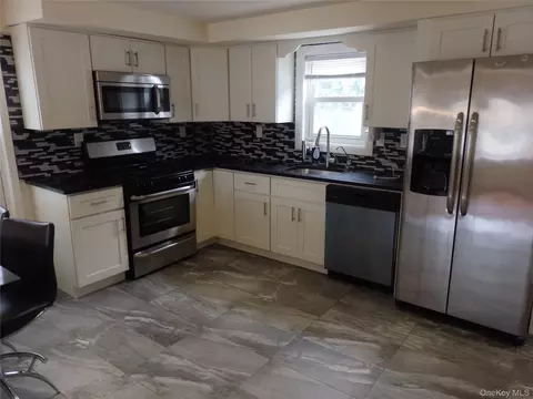 60 E Pine St, Long Beach, NY 11561 photo 4