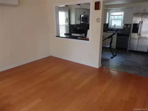 60 E Pine St, Long Beach, NY 11561 photo 3