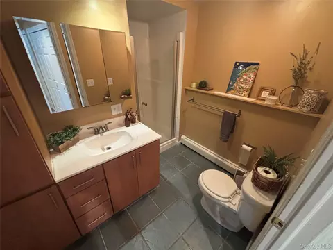 Bath - 23 Hankin Loop, Poughkeepsie, NY 12601 photo 3 of 3