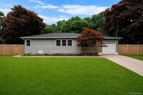 11 Mayfield, Mastic Beach, NY 11951