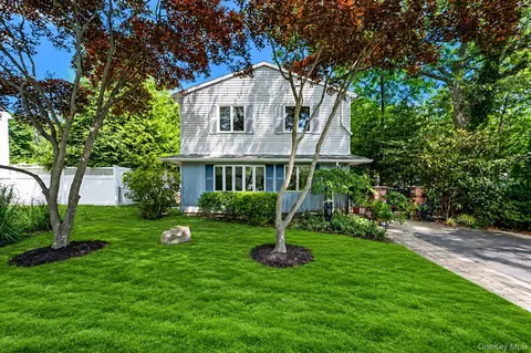 45 Reeves Rd, Center Moriches, NY 11934