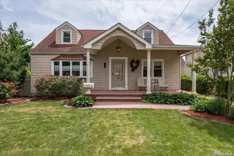 1670 Abby Rd, Merrick, NY 11566