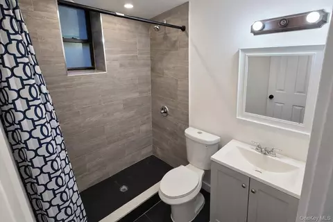 Bath - 32 Radde Pl, Brooklyn, NY 11233 photo 1 of 1