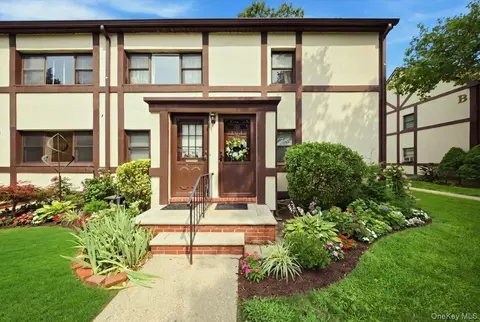 280 Cherry Valley Ave #A2, Hempstead, NY 11530