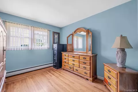 Bedroom - 190 Bay Ave, Patchogue, NY 11772 photo 3 of 3