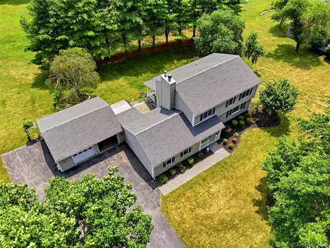 83 Little Collabar Rd, Crawford, NY 12549