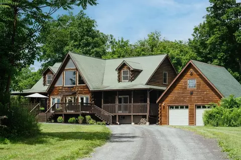 86 Sunset View Dr, Saugerties, NY 12477